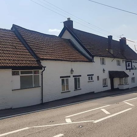 The Dog Inn Old Sodbury Exterior photo