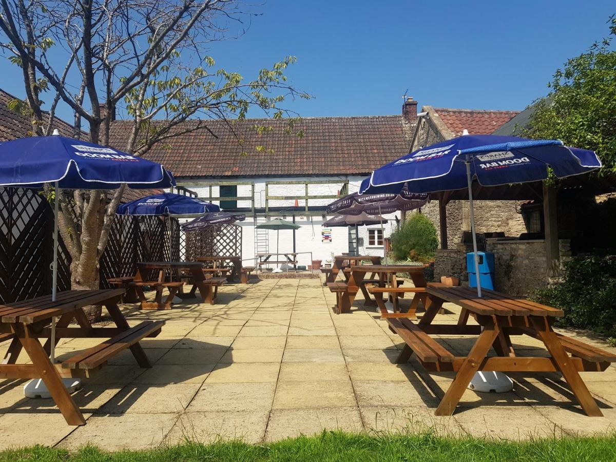The Dog Inn Old Sodbury Exterior photo