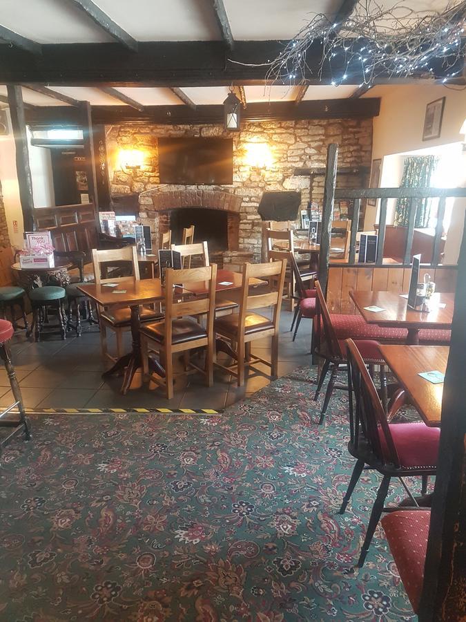 The Dog Inn Old Sodbury Exterior photo